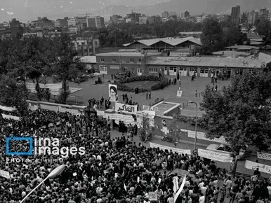 عکس‌هایی از ۱۳ آبان ۱۳۵۸