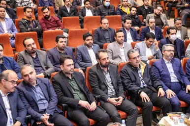  مراسم رونمایی از اتمام فرآیند تعمیر اساسی ۱۱ دستگاه واگن خط یک قطار شهری مشهد
