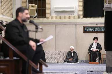گزارش تصویری | سخنرانی رهبر معظم انقلاب در مراسم عزاداری شهادت امام رضا(ع)