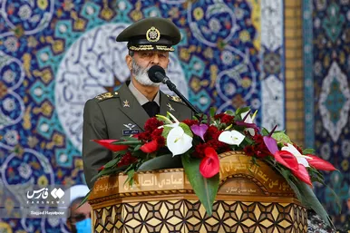صبحگاه مشترک نیرو‌های مسلح در مسجد جمکران