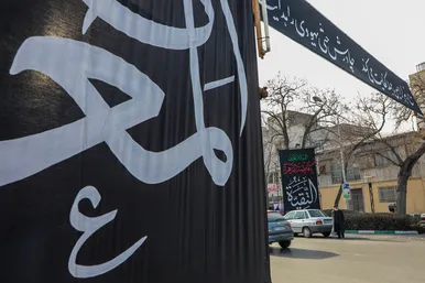 فضاسازی شهر مشهد به مناسبت ایام فاطمیه و سالگرد شهادت سردار سلیمانی