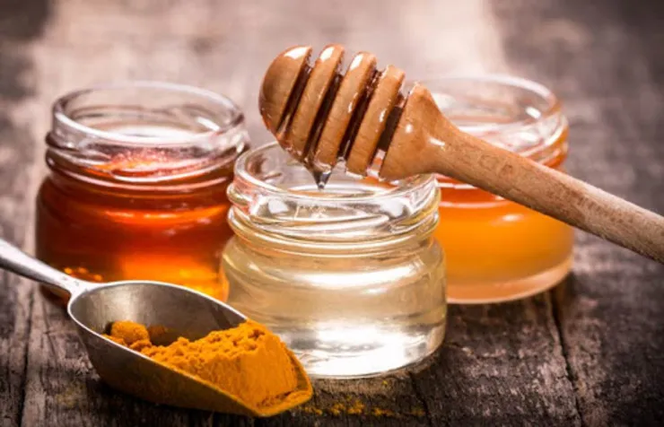 ساخت آنتی بیوتیک با زردچوبه و عسل