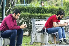 چرا تحصیل&zwnj;کرده&zwnj;ها به&zwnj;سختی می&zwnj;توانند در کشور شغلی پیدا کنند؟