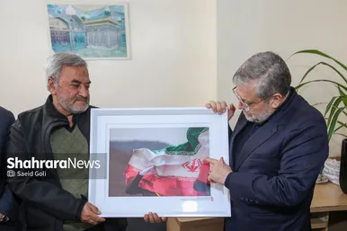 گزارش تصویری | دیدار شهردار مشهد مقدس با خانواده شهید «عیسی علیپور»