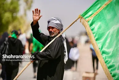 عکس | زائران پیاده در مسیر کربلا (۲)