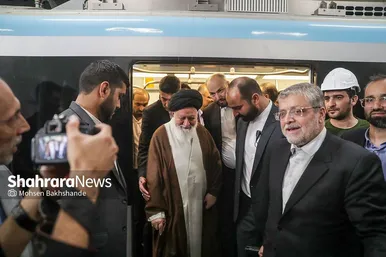 گزارش تصویری | بازدید آیت‌الله علم‌الهدی از ایستگاه باب‌الجواد(ع) مترو مشهد