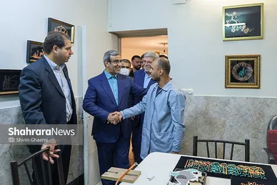 گزارش تصویری | آیین اهدای ۳۰۰ دستگاه ویلچر و بسته تحصیلی به معلولان و دانش‌آموزان تحت پوشش بهزیستی خراسان رضوی