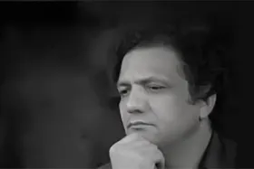 نگاهی به مجموعه شعر &laquo;نگه دار باید پیاده شویم&raquo; اثر علیرضا آبیز | این شاعر به کلماتش پابند نمی&zwnj;زند