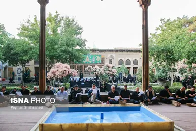 محرم ۱۴۰۴ | عکس‌هایی از عزاداری در خانه تاریخی شیخ‌الاسلام - اصفهان