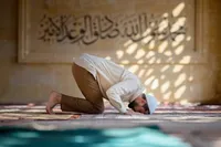 چگونه نماز شب اول قبر یا لیله الدفن بخوانیم؟