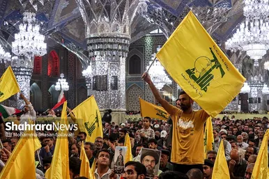 تصاویری از اجتماع مردمی در حرم امام رضا (ع) در پی شهادت سید حسن نصرالله