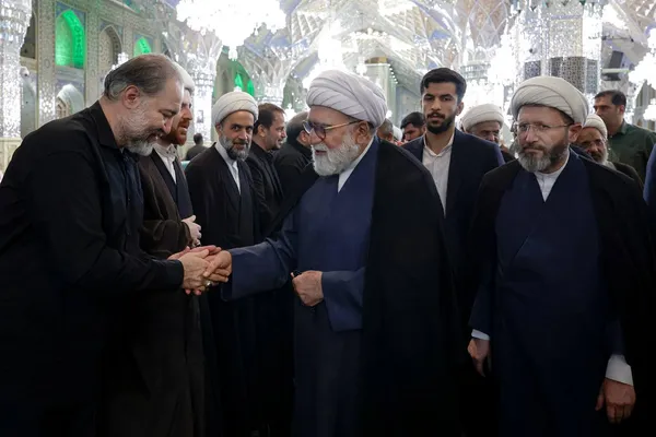 مراسم بزرگداشت آیت الله شبیری زنجانی (ره) در حرم مطهر رضوی برگزار شد + عکس
