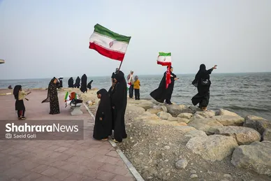 گزارش تصویری | زنجیره ۵ کیلومتری جان‌فدایان ایران در سواحل بندرعباس