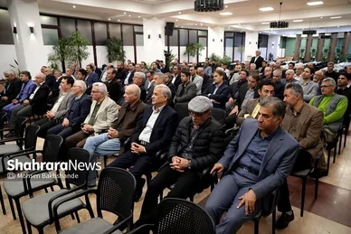گزارش تصویری | آیین تجلیل از حسین نخعی شریف، اهدای پلاک افتخار و رونمایی از کتاب «تاریخ فوتبال مشهد»