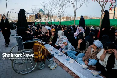 گزارش تصویری | بزرگ‌ترین سفره افطار جهان اسلام در جوار حرم مطهر امام‌رضا(ع)