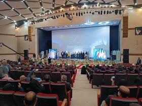 اهدای &laquo;نشان مشهد&raquo; به مفاخر مشهدی انقلاب اسلامی
