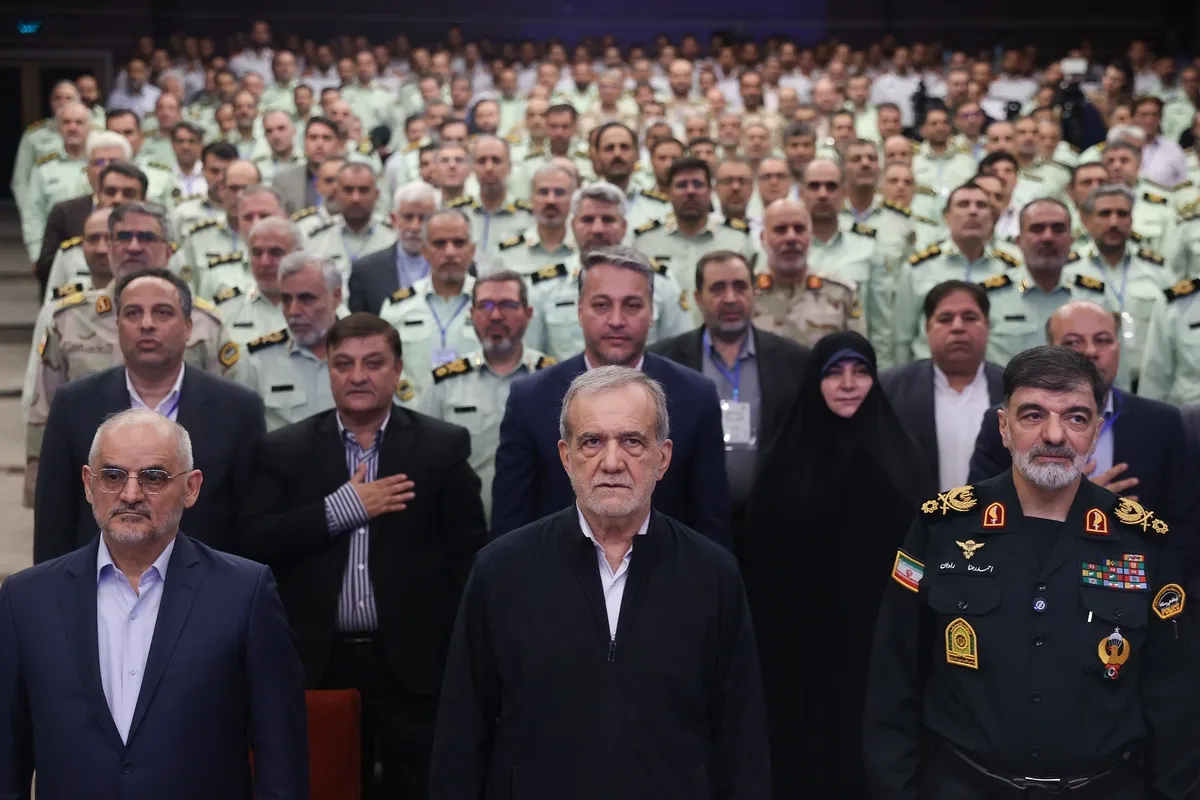 افتتاح نخستین دبیرستان پلیس با حضور رئیس جمهور در تهران