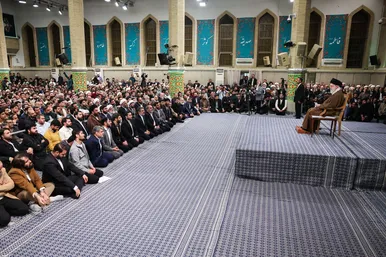 گزارش تصویری | دیدار هزاران نفر از مداحان و ستایشگران اهل بیت(ع) با رهبر انقلاب اسلامی