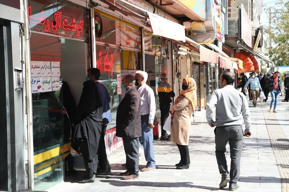 گزارش از بازار امروز مرغ و تخم مرغ مشهد (۲۶ آذرماه) | قیمت تخم مرغ به مرغ رسید