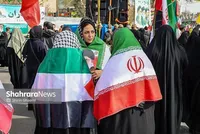 روایت حضور گسترده بانوان مشهدی در راهپیمایی روز قدس ۱۴۰۴ | برای وطن و رهبرمان جان می‌دهیم