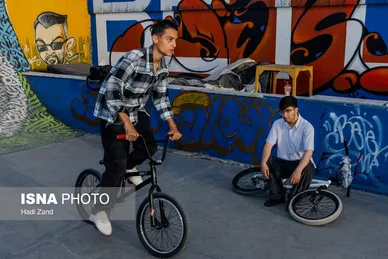 گزارش تصویری | ورزش‌های خیابانی؛ دوچرخه سواری BMX در جنوب تهران