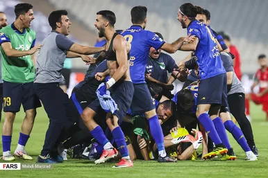 شهرآورد ۹۶ استقلال ۴ - ۳ پرسپولیس