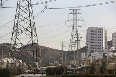 سلامت زیر فشار برق