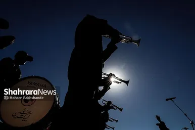 مراسم رژه هفته دفاع مقدس در مشهد برگزار شد