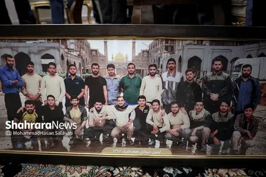 تجمع مردم در محل شهادت دو دانشجوی بسیجی در خیابان حر عاملی