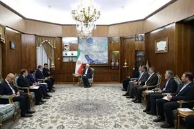 عارف: پاکستان در ایام جنگ یک صدا از ایران حمایت کرد