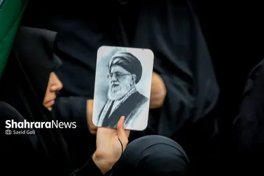 گزارش تصویری | حضور پرشور و باشکوه مردم برای بیعت با سومین رهبر انقلاب اسلامی در میدان شهدا مشهد