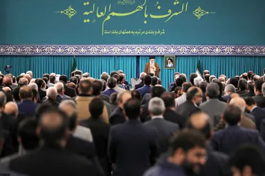 دیدار تولیدکنندگان و فعالان اقتصادی با رهبر معظم انقلاب (۱۰ بهمن ۱۴۰۲)
