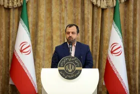 تصمیمات دولت برای جبران تاثیرات منفی اغتشاشات بر کسب&zwnj;و&zwnj;کار مردم| رشد اقتصادی به ۳.۸ درصد رسید| کالابرگ الکترونیکی به کجا رسید؟