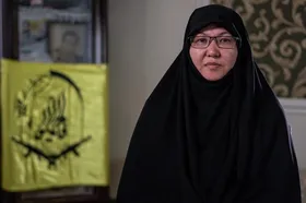 راوی کتاب &laquo;خاتون و قوماندان&raquo;: برای انتقام از قاتلان حاج&zwnj;قاسم لحظه&zwnj;شماری می&zwnj;کنیم| فاطمیون نشان دادند اسلام مرز ندارد+ فیلم