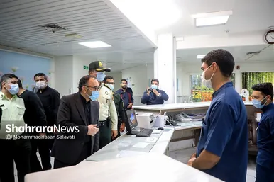 عیادت مسئولین استانی از پلیس حادثه دیده در اغتشاشات اخیر