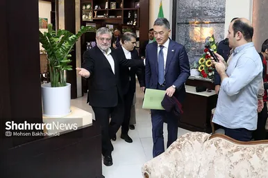 گزارش تصویری | دیدار شهردار مشهد مقدس با سفیر ژاپن در ایران (۲۳ دی ۱۴۰۳)