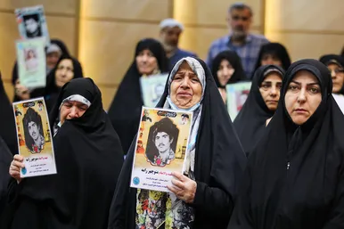 همایش خواهران خورشید