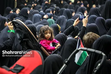 تشییع پیکر بانوی شهیده فاطمه دهقان از شهدای حادثه تروریستی کرمان