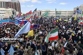 استوار مقابل استکبار با مشت&zwnj;های گره&zwnj;کرده دانش&zwnj;آموزان مشهدی در راهپیمایی یوم&zwnj;الله ۱۳ آبان&nbsp;+ فیلم