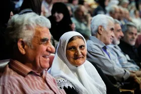قطار پرشتاب سالمندی در ایران: آیا سیاست&zwnj;ها برای رسیدگی به آن آماده&zwnj;اند؟