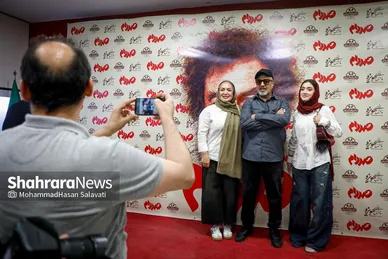 گزارش تصویری | نمایش مردمی فیلم «صددام» با حضور رضا عطاران در مشهد