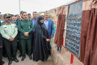 افتتاح ۱۸۲ نیروگاه خورشیدی کوچک‌ مغیاس در نیشابور