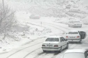 بارش برف و باران در جاده&zwnj;های ۱۱ استان | پیش از سفر با این شماره تماس بگیرید (۲۶ بهمن ۱۴۰۲)