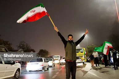 گزارش تصویری | مشهد ایستاده در کنار مدافعان وطن - ۴