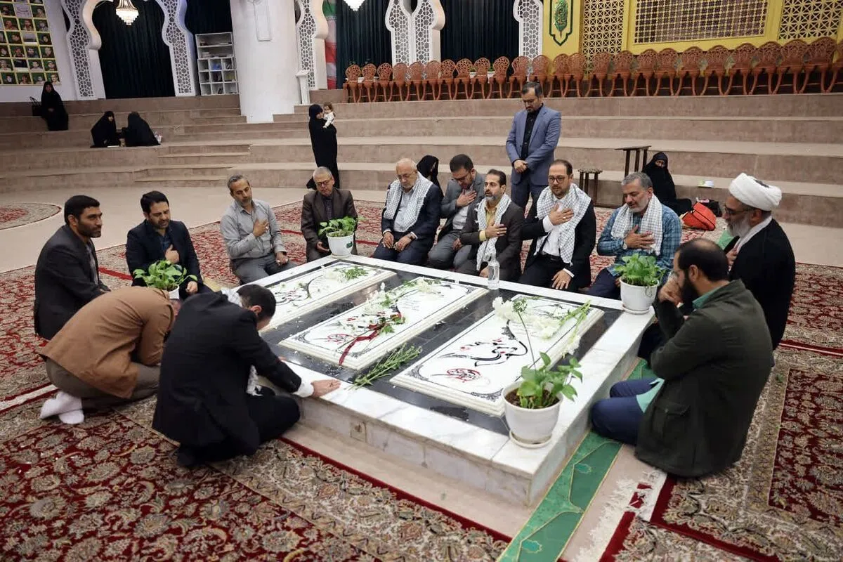 حضور رئیس و جمعی از اعضای شورای اسلامی شهر مشهد در مراسم «مهمانی لاله‌ها»