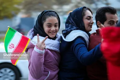 شادی مردم مشهد بعد از برد تیم ملی ایران