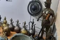کشف ۵۶ قلم اشیای عتیقه در مشهد (۳ اسفند ۱۴۰۲)