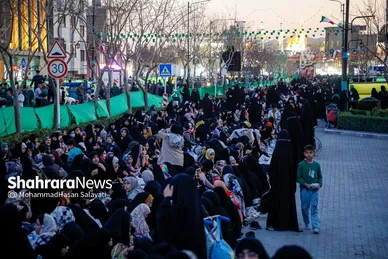 گزارش تصویری | بزرگ‌ترین سفره افطار جهان اسلام در جوار حرم مطهر امام‌رضا(ع)