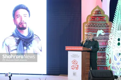 مراسم رونمایی از تقریظ رهبر انقلاب بر کتاب 
