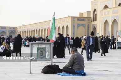 آیین چراغ برات در آرامگاه خواجه ربیع